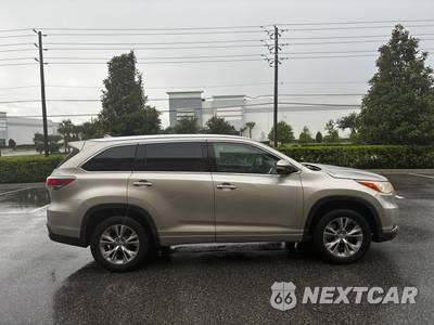 2015 Toyota Highlander XLE - zdjęcie 4 z 53 - miniatura