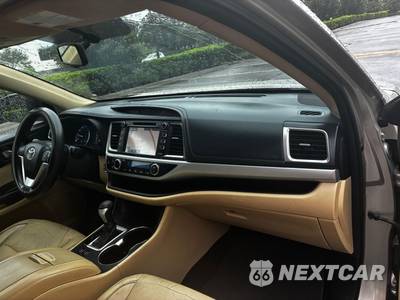 2015 Toyota Highlander XLE - zdjęcie 34 z 53 - miniatura
