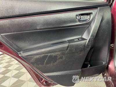 2017 Toyota Corolla 50th Anniversary Special Edition Sedan - zdjęcie 39 z 44 - miniatura