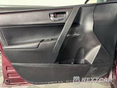 2017 Toyota Corolla 50th Anniversary Special Edition Sedan - zdjęcie 36 z 44 - miniatura