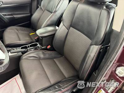 2017 Toyota Corolla 50th Anniversary Special Edition Sedan - zdjęcie 32 z 44 - miniatura