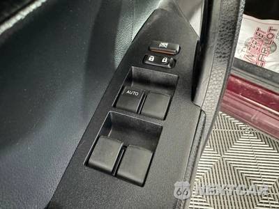 2017 Toyota Corolla 50th Anniversary Special Edition Sedan - zdjęcie 37 z 44 - miniatura