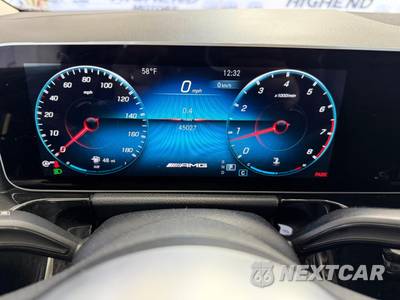 2021 Mercedes-Benz AMG GLA 35 4MATIC - zdjęcie 40 z 50 - miniatura