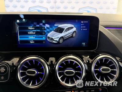 2021 Mercedes-Benz AMG GLA 35 4MATIC - zdjęcie 47 z 50 - miniatura