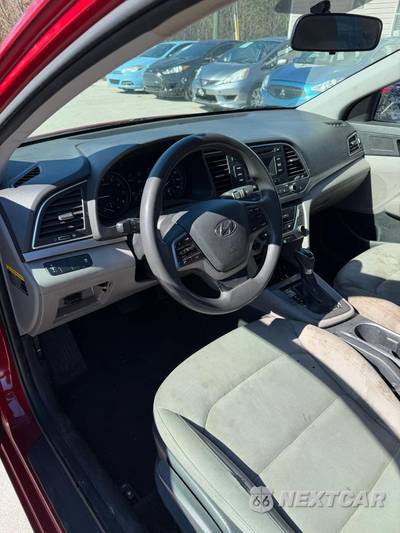 2018 Hyundai Elantra SE Sedan - zdjęcie 5 z 20 - miniatura