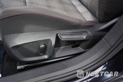 2022 Volkswagen Golf GTI SE - zdjęcie 20 z 50 - miniatura
