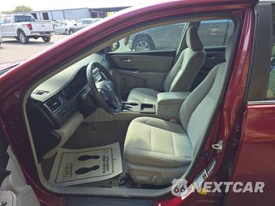 2016 Toyota Camry LE - zdjęcie 7 z 28 - miniatura