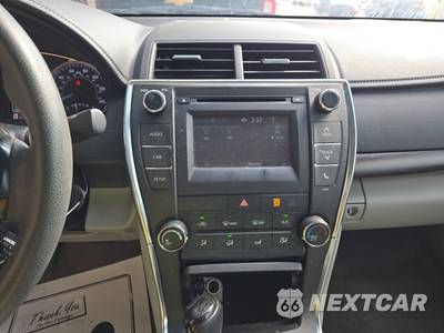 2016 Toyota Camry LE - zdjęcie 11 z 28 - miniatura