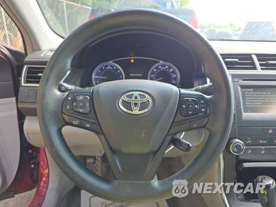 2016 Toyota Camry LE - zdjęcie 10 z 28 - miniatura