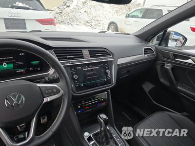 2023 Volkswagen Tiguan SE R-Line Black - zdjęcie 11 z 19 - miniatura
