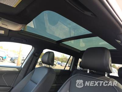 2022 Volkswagen Tiguan SE R-Line Black - zdjęcie 17 z 27 - miniatura