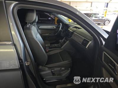 2023 Volkswagen Atlas Cross Sport 2.0T SE w/Technology - zdjęcie 8 z 22 - miniatura
