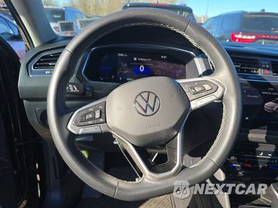 2023 Volkswagen Tiguan SE - zdjęcie 10 z 25 - miniatura