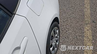 2022 Toyota Corolla LE Sedan - zdjęcie 36 z 38 - miniatura