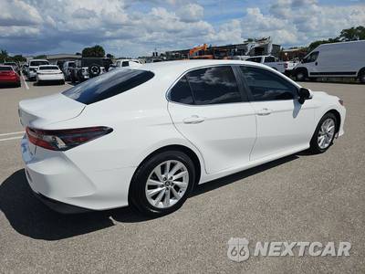 2021 Toyota Camry LE - zdjęcie 4 z 21 - miniatura