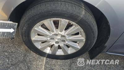 2012 Toyota Sienna LE 7-Passenger 119.3" WB - zdjęcie 6 z 26 - miniatura