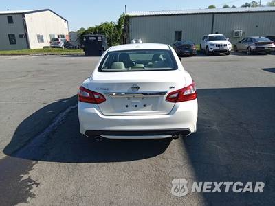 2016 Nissan Altima 2.5 SV - zdjęcie 5 z 12 - miniatura