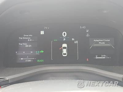 2025 Toyota Camry XSE - zdjęcie 12 z 24 - miniatura