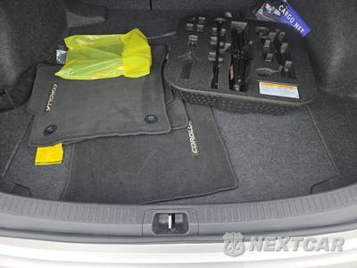 2025 Toyota Corolla SE Sedan - zdjęcie 15 z 17 - miniatura