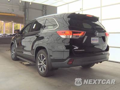 2017 Toyota Highlander XLE - zdjęcie 6 z 35 - miniatura