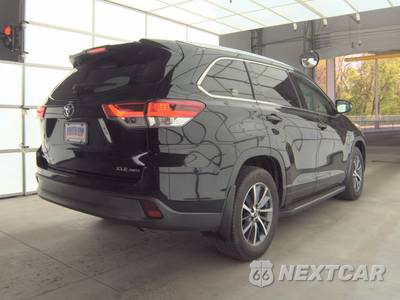 2017 Toyota Highlander XLE - zdjęcie 4 z 35 - miniatura