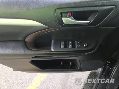 2017 Toyota Highlander XLE - zdjęcie 9 z 35 - miniatura