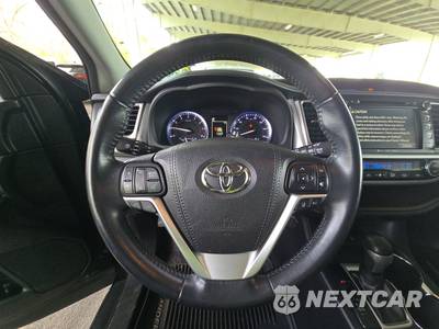 2017 Toyota Highlander XLE - zdjęcie 10 z 35 - miniatura