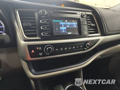 2019 Toyota Highlander LE - zdjęcie 11 z 43 - miniatura