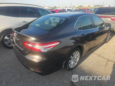 2018 Toyota Camry LE - zdjęcie 4 z 25 - miniatura