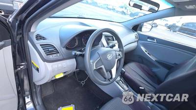 2016 Hyundai Accent SE Hatchback - zdjęcie 31 z 44 - miniatura