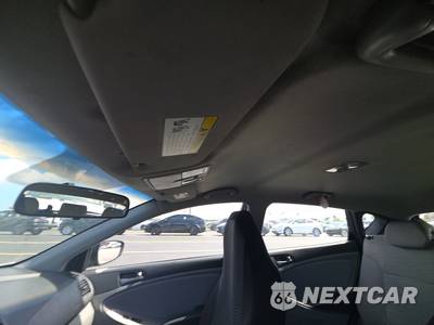 2016 Hyundai Accent SE Hatchback - zdjęcie 18 z 44 - miniatura