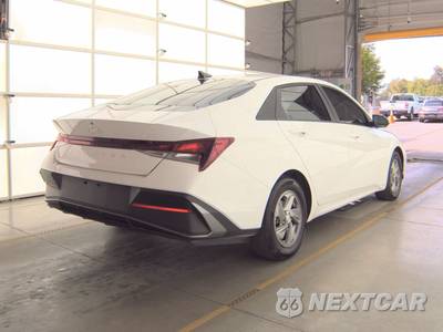 2025 Hyundai Elantra SE - zdjęcie 4 z 21 - miniatura