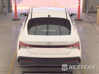 2025 Hyundai Elantra SE - zdjęcie 5 z 21 - miniatura