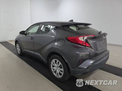 2020 Toyota C-HR LE - zdjęcie 6 z 19 - miniatura