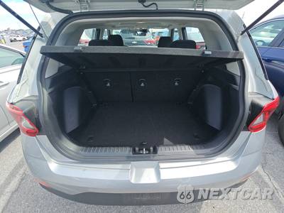 2025 Hyundai Venue SEL - zdjęcie 16 z 25 - miniatura