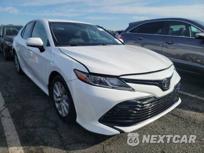 2018 Toyota Camry LE - zdjęcie 3 z 34 - miniatura