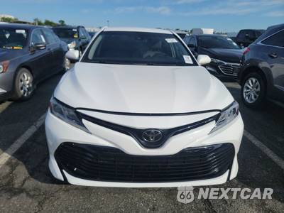 2018 Toyota Camry LE - zdjęcie 2 z 34 - miniatura