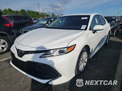 2018 Toyota Camry LE - zdjęcie 1 z 34 - miniatura