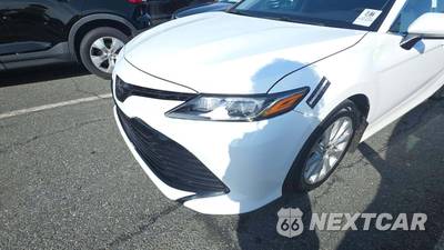 2018 Toyota Camry LE - zdjęcie 24 z 34 - miniatura