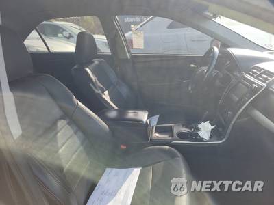 2017 Toyota Camry SE - zdjęcie 8 z 36 - miniatura