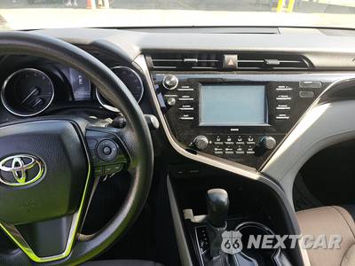 2020 Toyota Camry LE - zdjęcie 11 z 56 - miniatura
