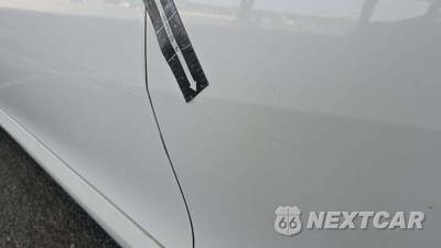 2020 Toyota Camry LE - zdjęcie 49 z 56 - miniatura