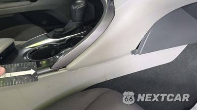 2020 Toyota Camry LE - zdjęcie 20 z 56 - miniatura