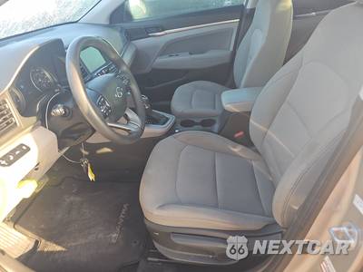 2020 Hyundai Elantra SEL Sedan - zdjęcie 7 z 21 - miniatura