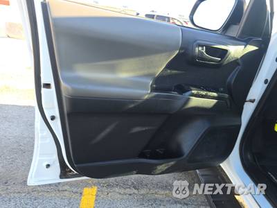 2020 Toyota Tacoma SR Extended Cab Long Bed w/Rear Doors - zdjęcie 9 z 26 - miniatura