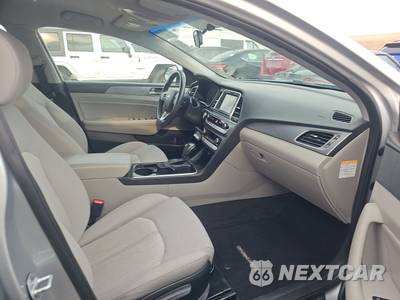 2019 Hyundai Sonata Hybrid SE - zdjęcie 8 z 18 - miniatura