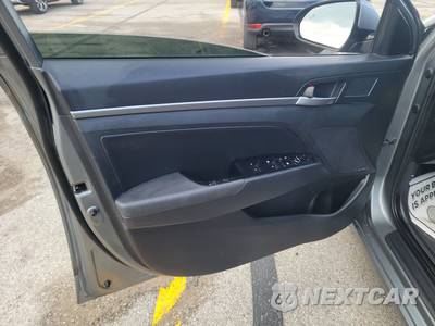 2017 Hyundai Elantra Limited Sedan - zdjęcie 9 z 18 - miniatura