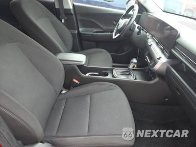 2025 Hyundai Kona SEL - zdjęcie 8 z 25 - miniatura