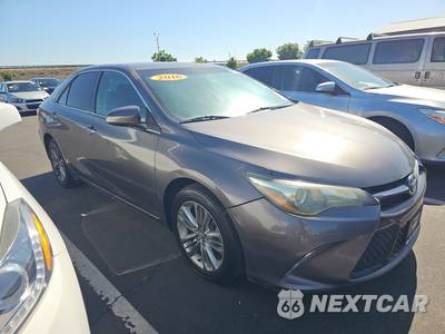 2016 Toyota Camry SE - zdjęcie 3 z 18 - miniatura