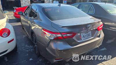 2019 Toyota Camry SE - zdjęcie 7 z 15 - miniatura
